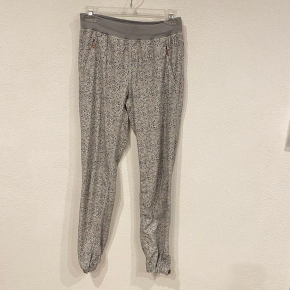 Lululemon Bring Back The Track Pant Women's Size 4 Petite Fleur Athleisure - Picture 2 of 5